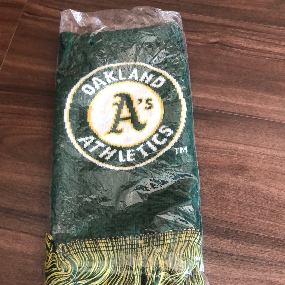 Oakland A's Athletics 20 + year season ticket member scarf Green